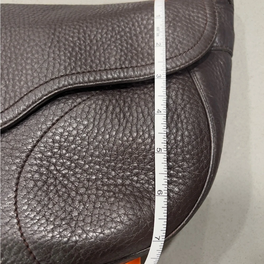 Cole Haan Dark Brown Leather Shoulder Bag With Gold Hardware. - Picture 10 of 13